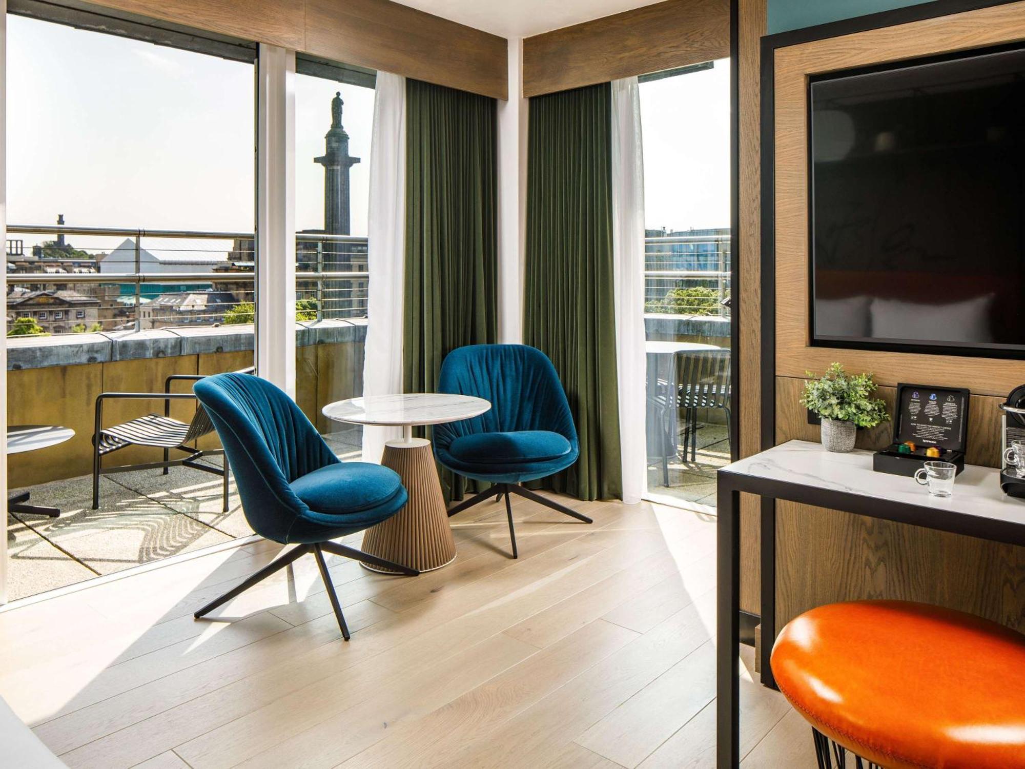 Ibis Styles Edinburgh St Andrew Square Hotel Exterior photo